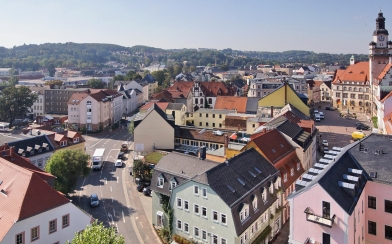 Stadtmauerrest mit Grabsteinen