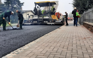 Nordstraße in Döbeln bald fertig - Schwarzdecke ist schon drin