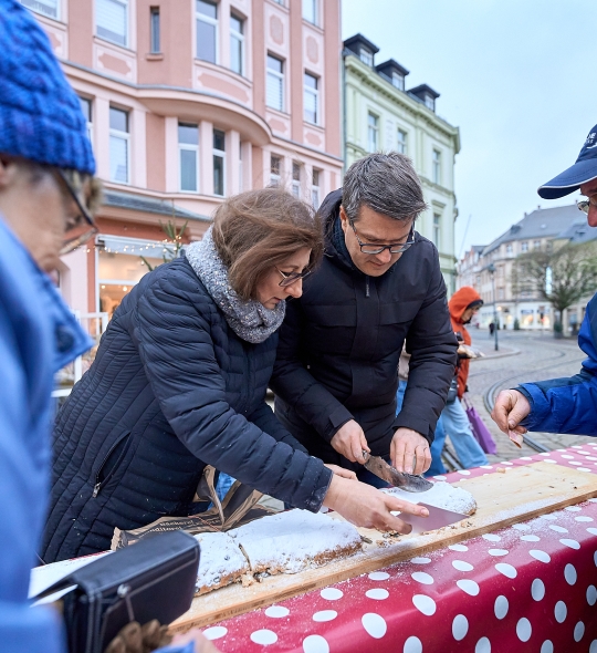 Knapp 16 Meter Stollen für den guten Zweck 