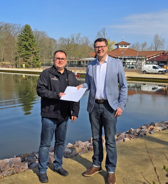 Gastronom übernimmt Patenschaft für Bürgergarten 