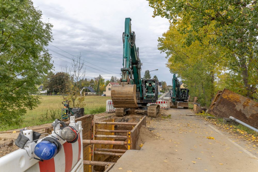 Die Zschepplitzer Straße während der Bauarbeiten. Am Freitag, dem 12.12.2025 wird sie für den Straßenverkehr wieder freigegeben. (Foto: Lutz Weidler) Image
