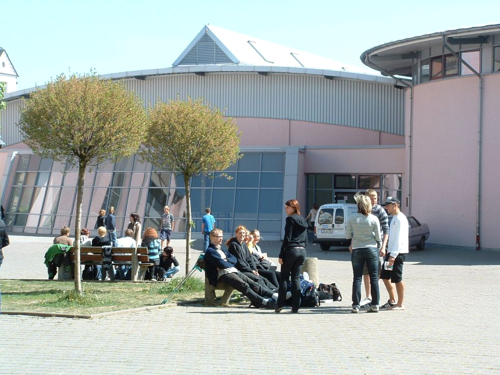 Lessing-Gymnasium Döbeln, Stadtsporthalle mit Mensa (Foto: Stadt Döbeln)